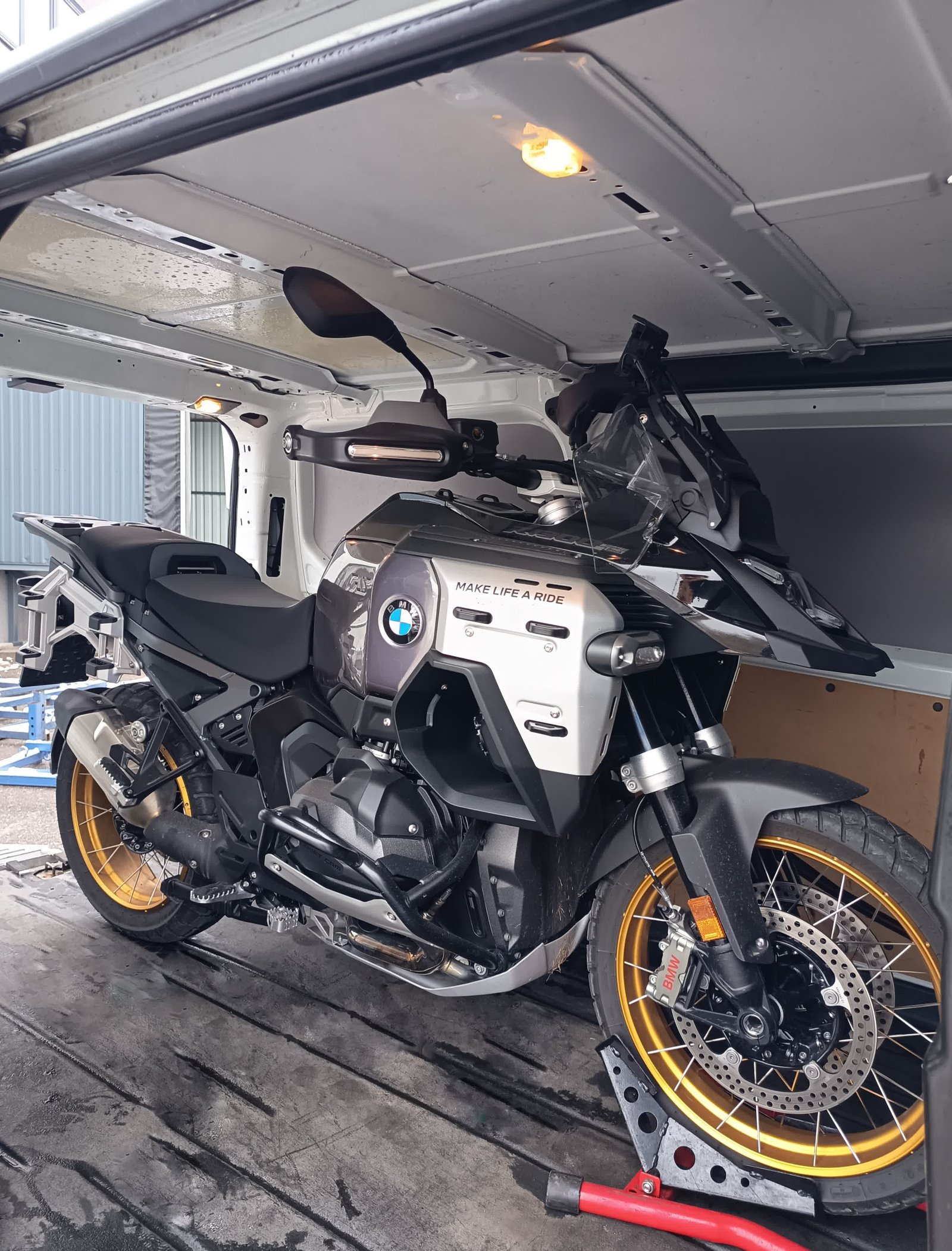 Motospinta, motociklų pervežimas